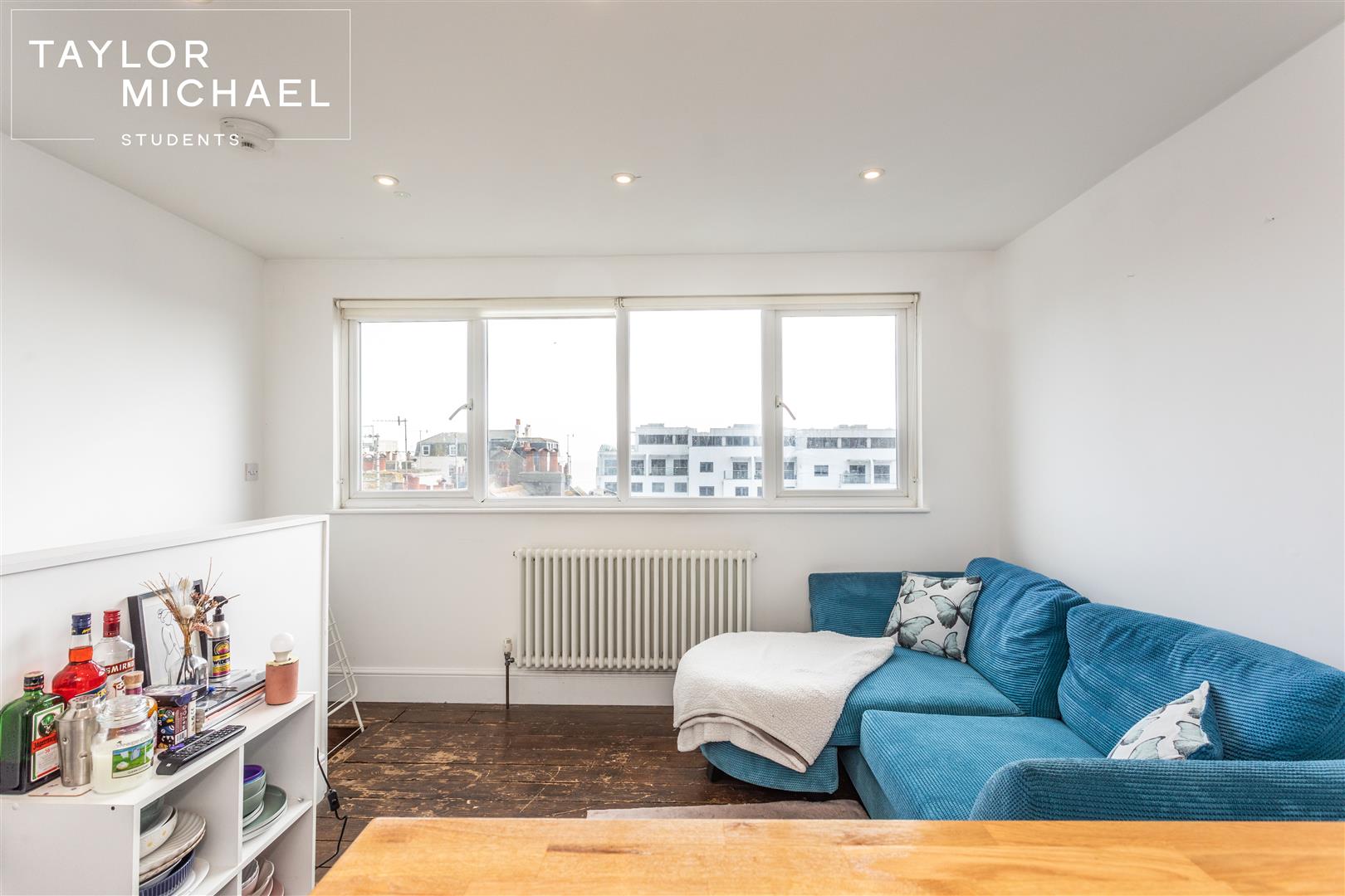 Upper Mais Living Room